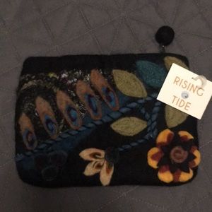 Adorable floral pouch!